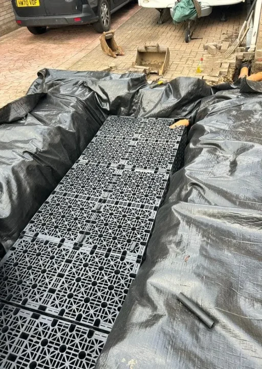 WhatsApp Image 2024-10-28 at 17.05.13 (1)